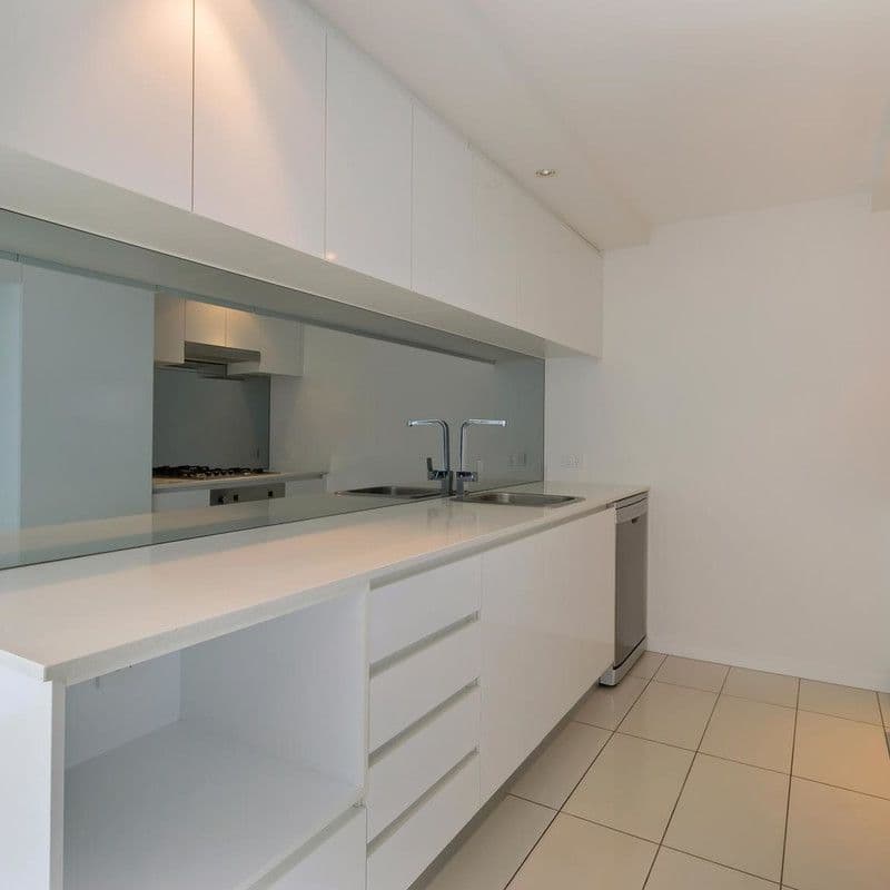 11 Compass Drive, Biggera Waters QLD 4216, Biggera Waters - Thumbnail 3