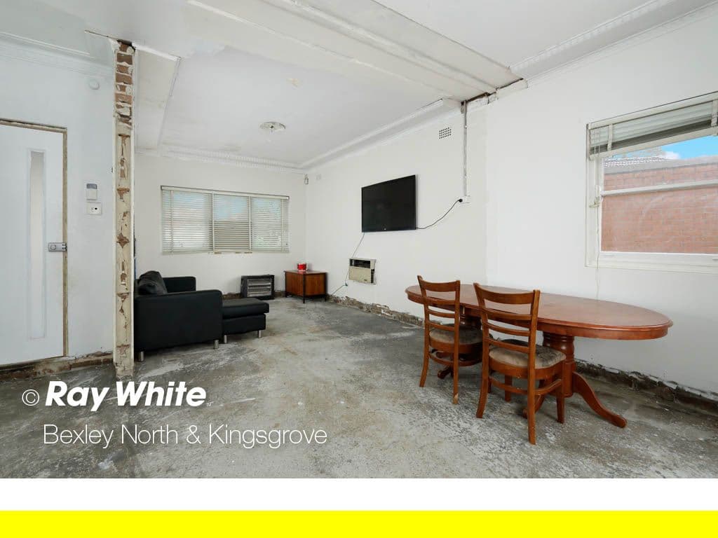 12 Turon Avenue, KINGSGROVE NSW 2208, Kingsgrove - Thumbnail 2