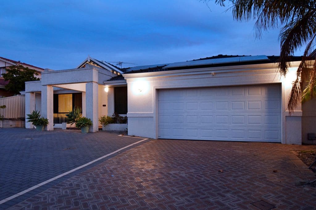 407 Summerlakes Parade, Ballajura WA 6066, Ballajura - Thumbnail 3