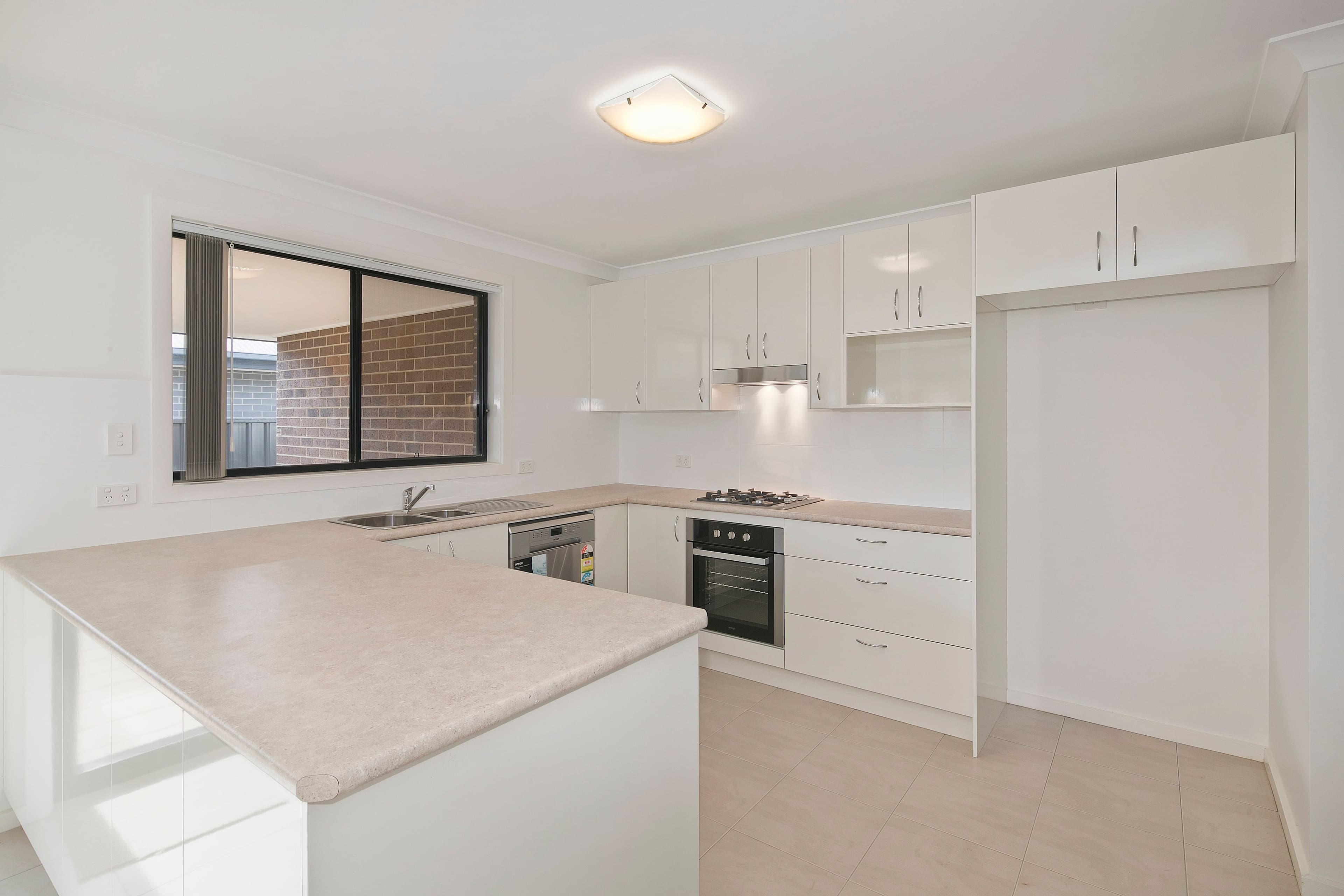 7 Huxtable Place, Goulburn - Thumbnail 5