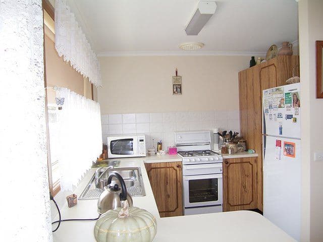 25 La Fontaine Avenue, LAVINGTON NSW 2641, Lavington - Thumbnail 2