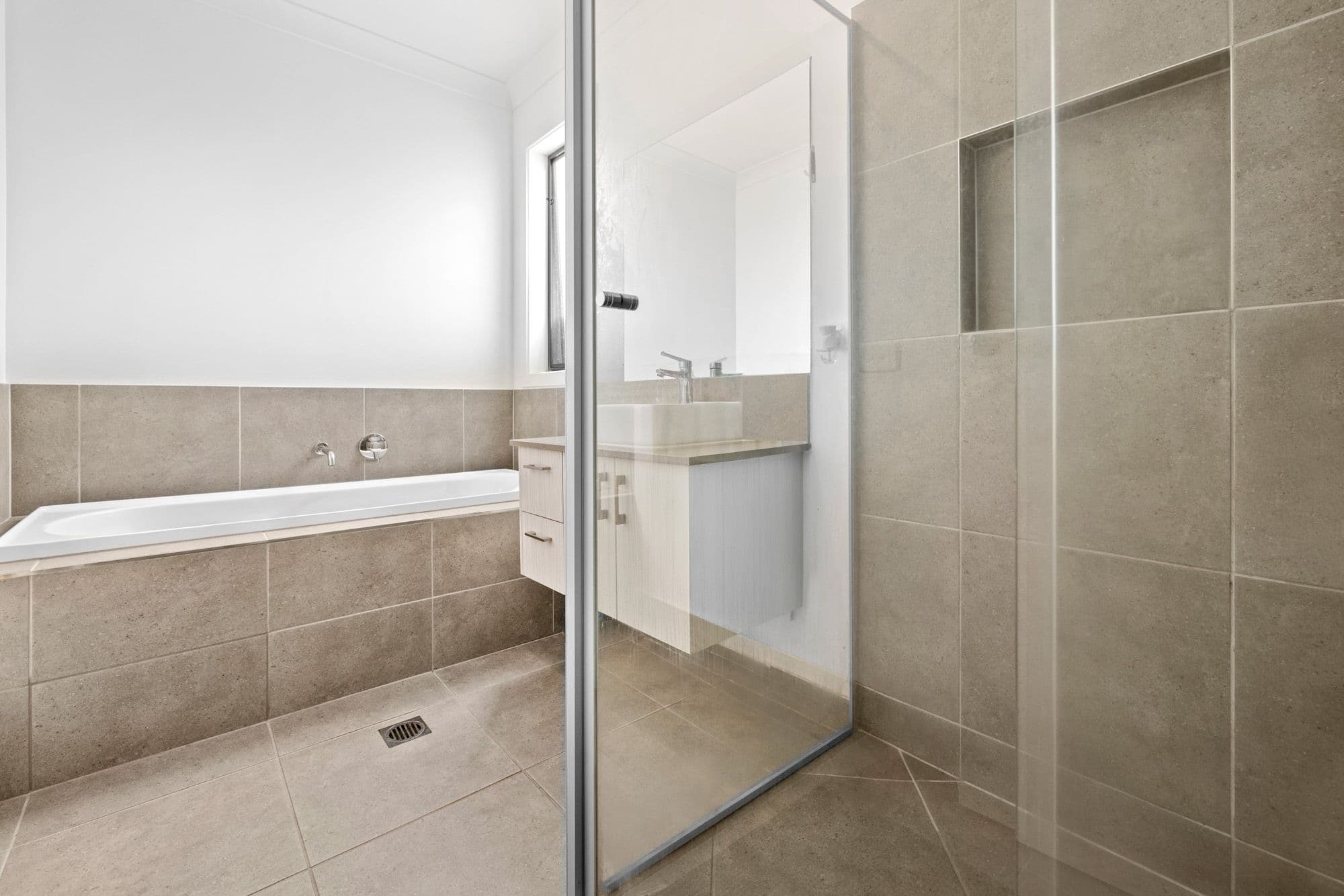 10 Lahore Close, Tarneit VIC 3029, Tarneit - Thumbnail 5