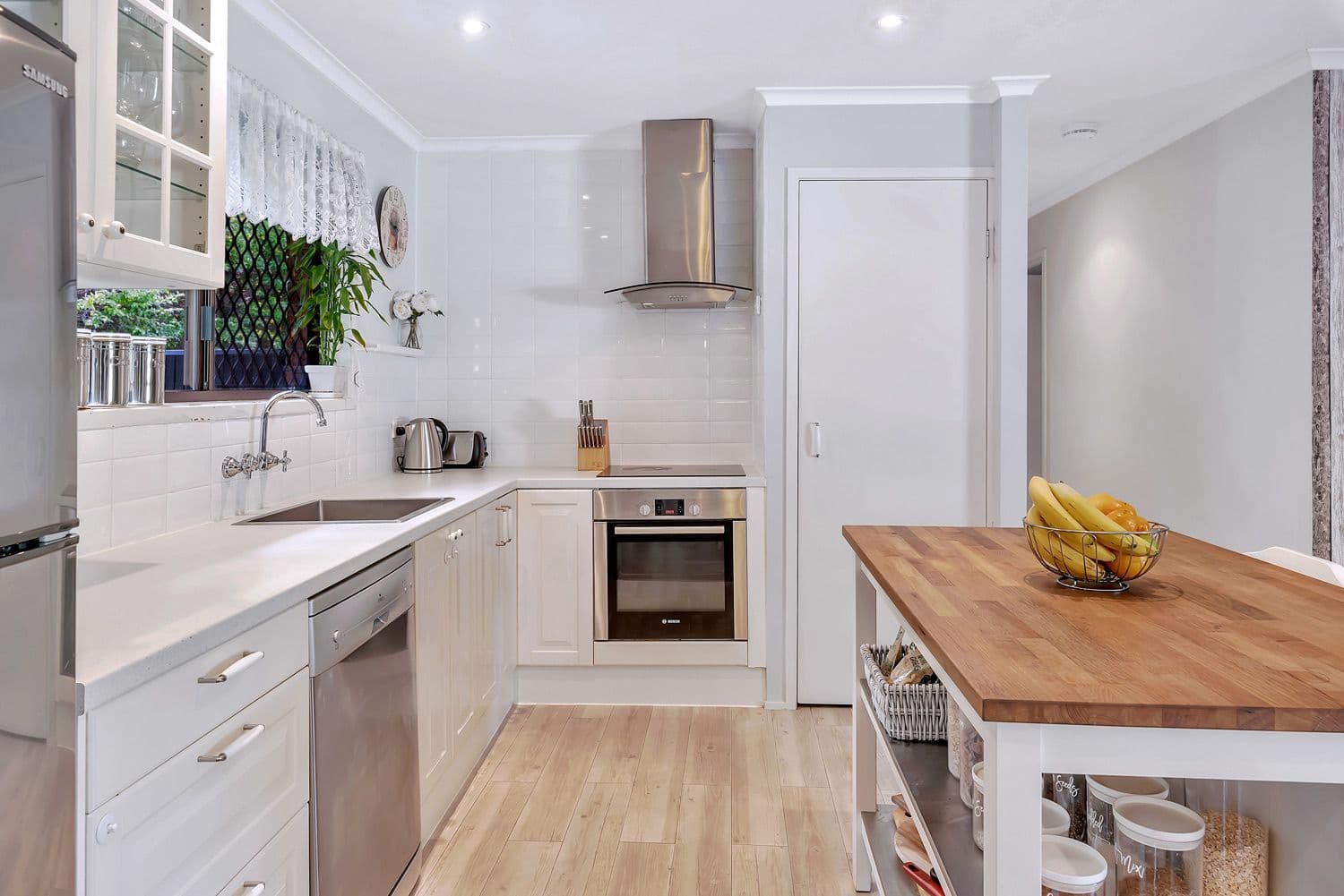 66 Pappas Way, Carrara QLD 4211, Carrara - Thumbnail 3