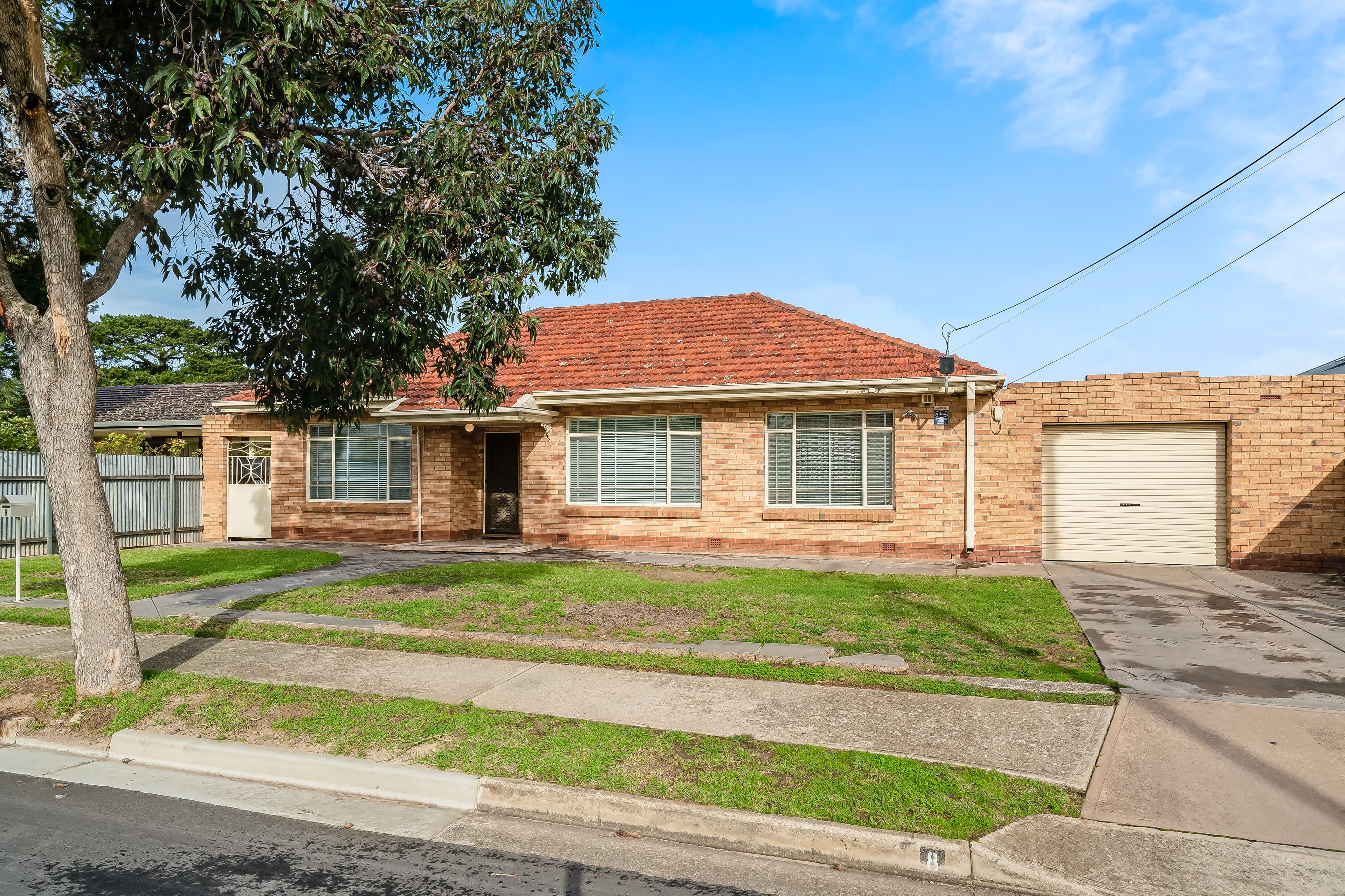 8 Dawkins Avenue, Seaton SA 5023, Seaton - Thumbnail 2