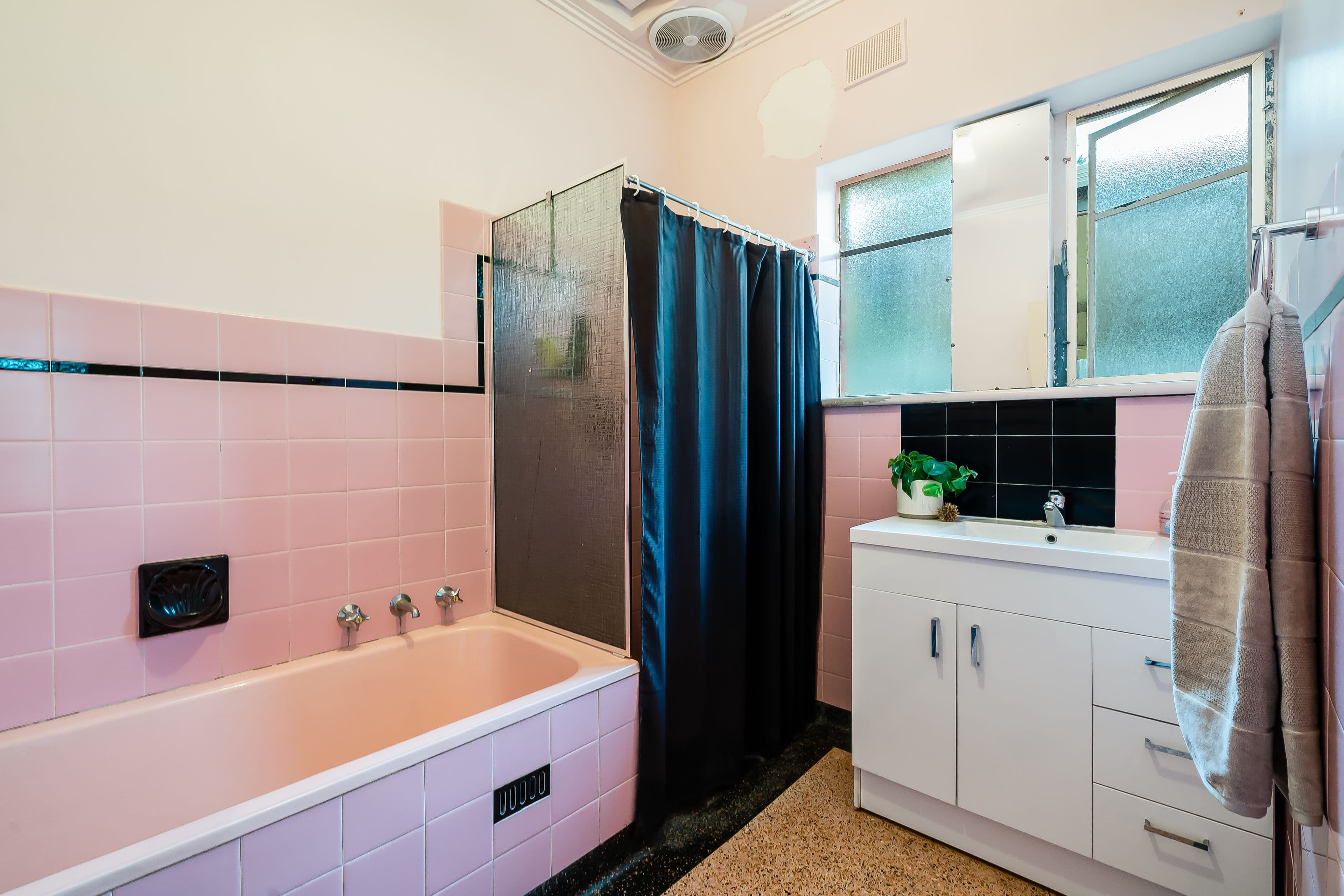 8 Dawkins Avenue, Seaton SA 5023, Seaton - Thumbnail 8