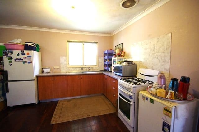 26 Gummow Way, GIRRAWHEEN WA 6064, Girrawheen - Thumbnail 2