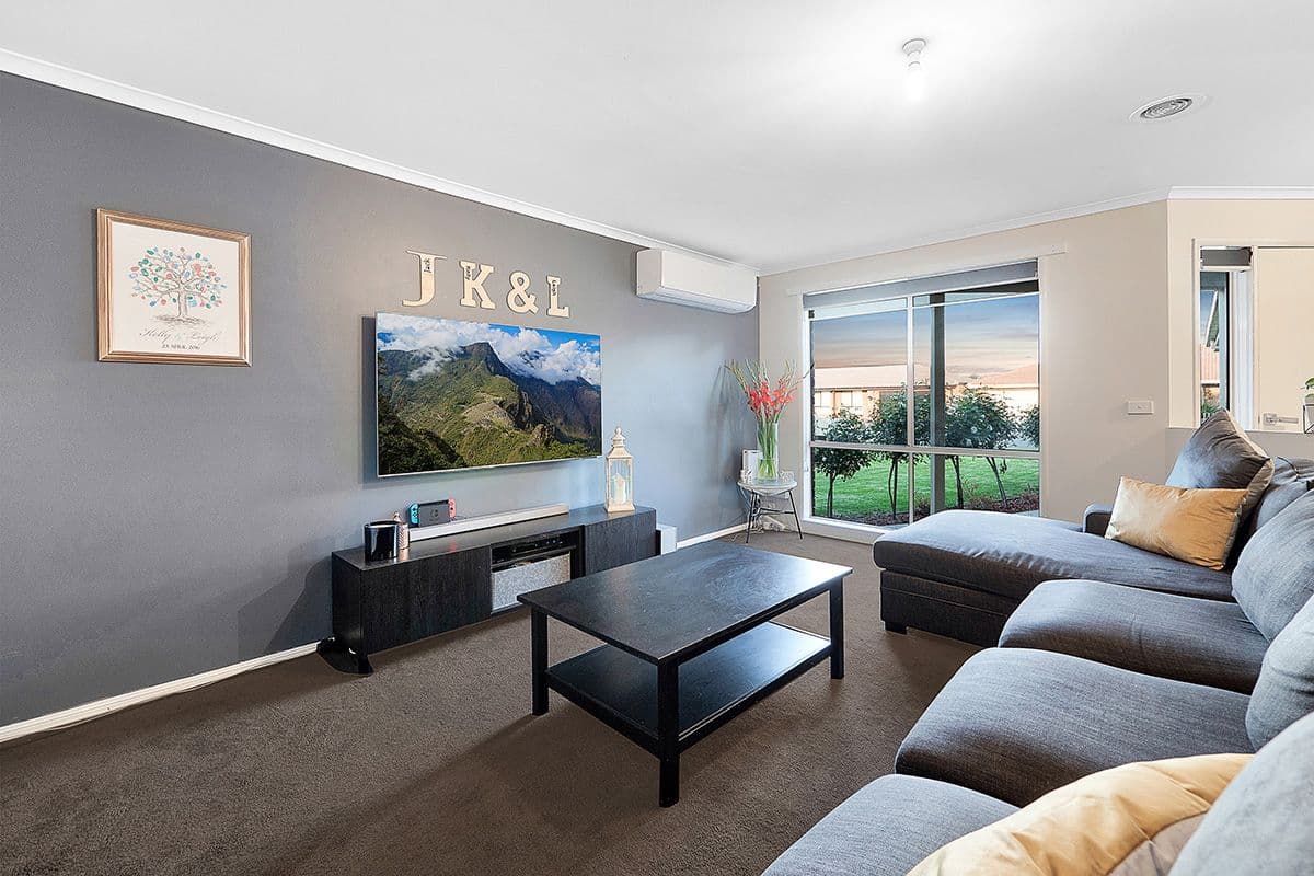 14 Dunferline Crescent, Cranbourne VIC 3977, Cranbourne - Thumbnail 3