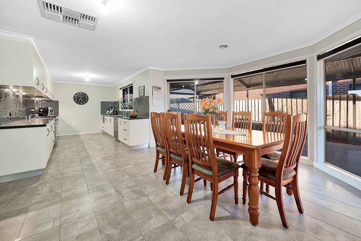 14 Dunferline Crescent, Cranbourne VIC 3977, Cranbourne - Thumbnail 7