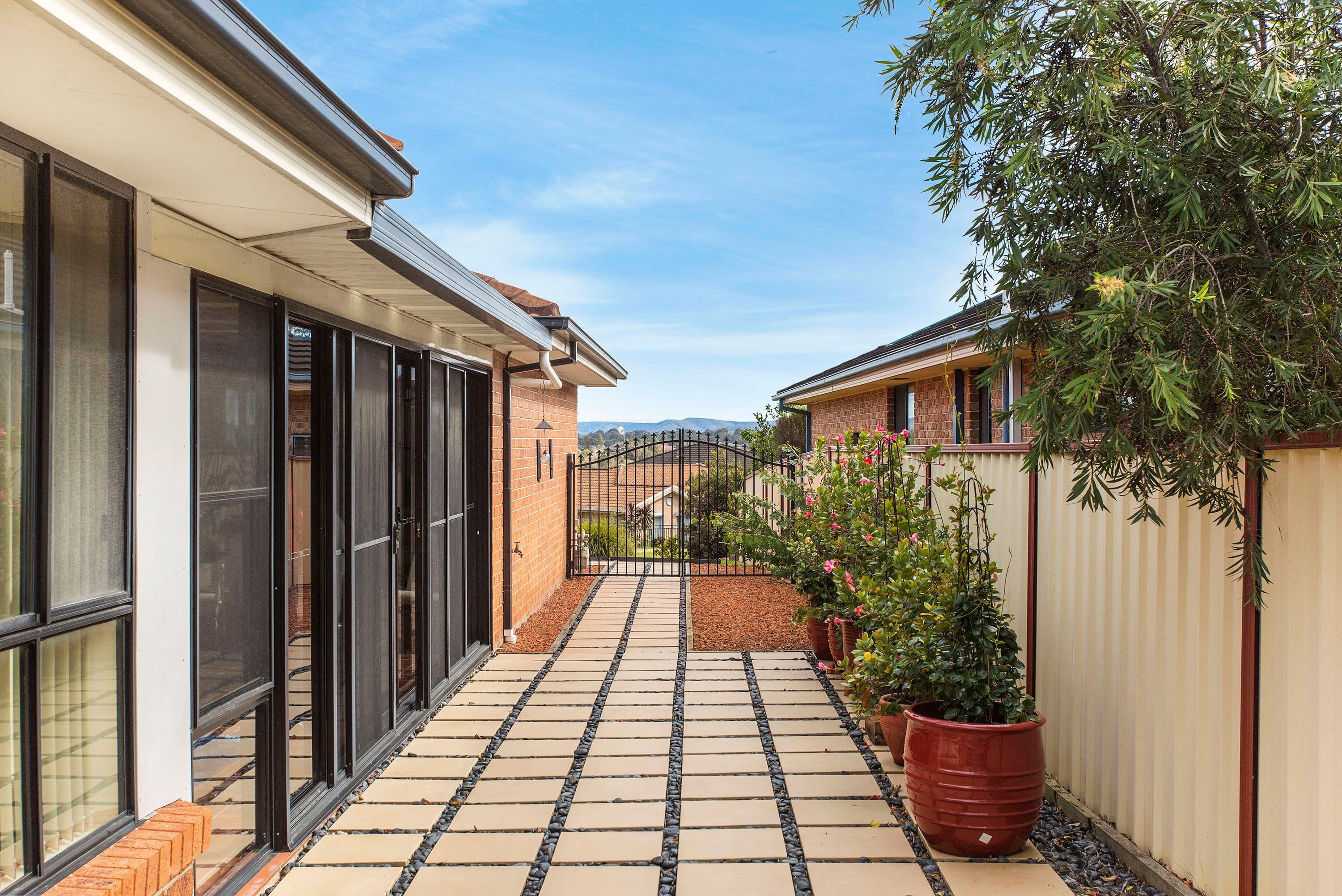 21 Skye Close, Hamlyn Terrace - Thumbnail 4