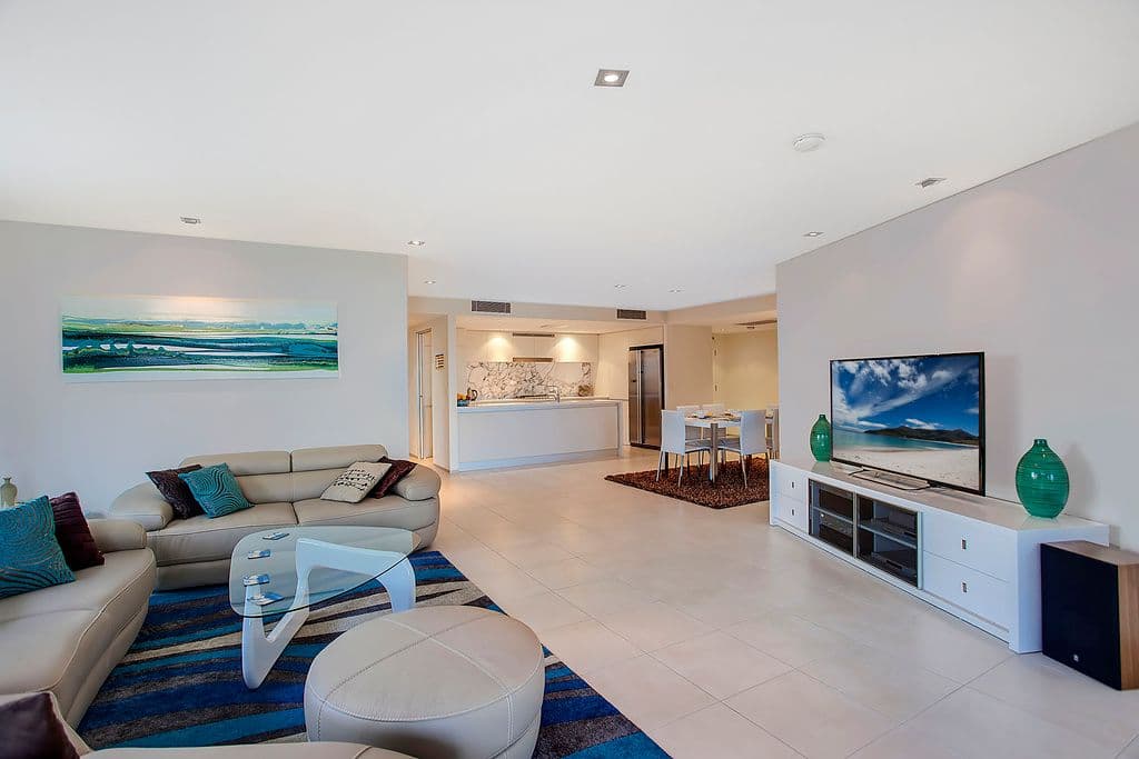 2 The Esplanade, BURLEIGH HEADS QLD 4220, Burleigh Heads - Thumbnail 4
