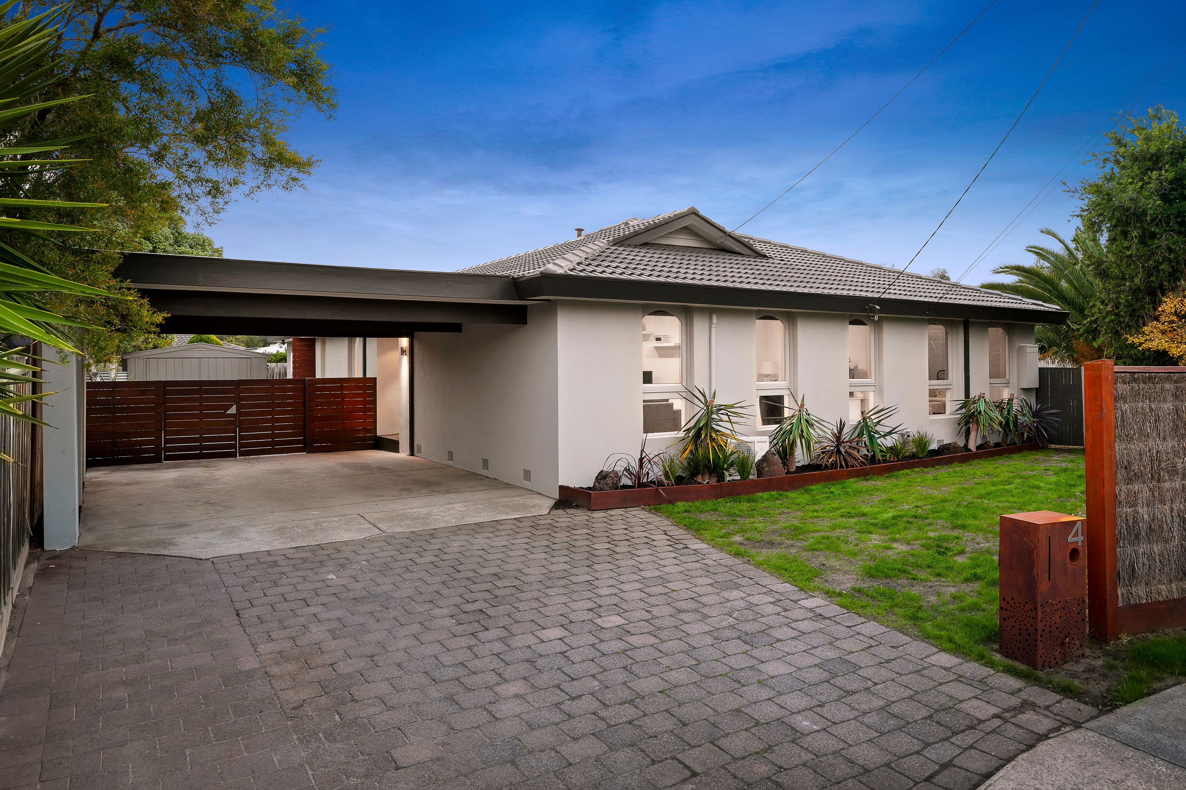 4 Wahroonga Court, Glen Iris, Glen Iris - Image 1