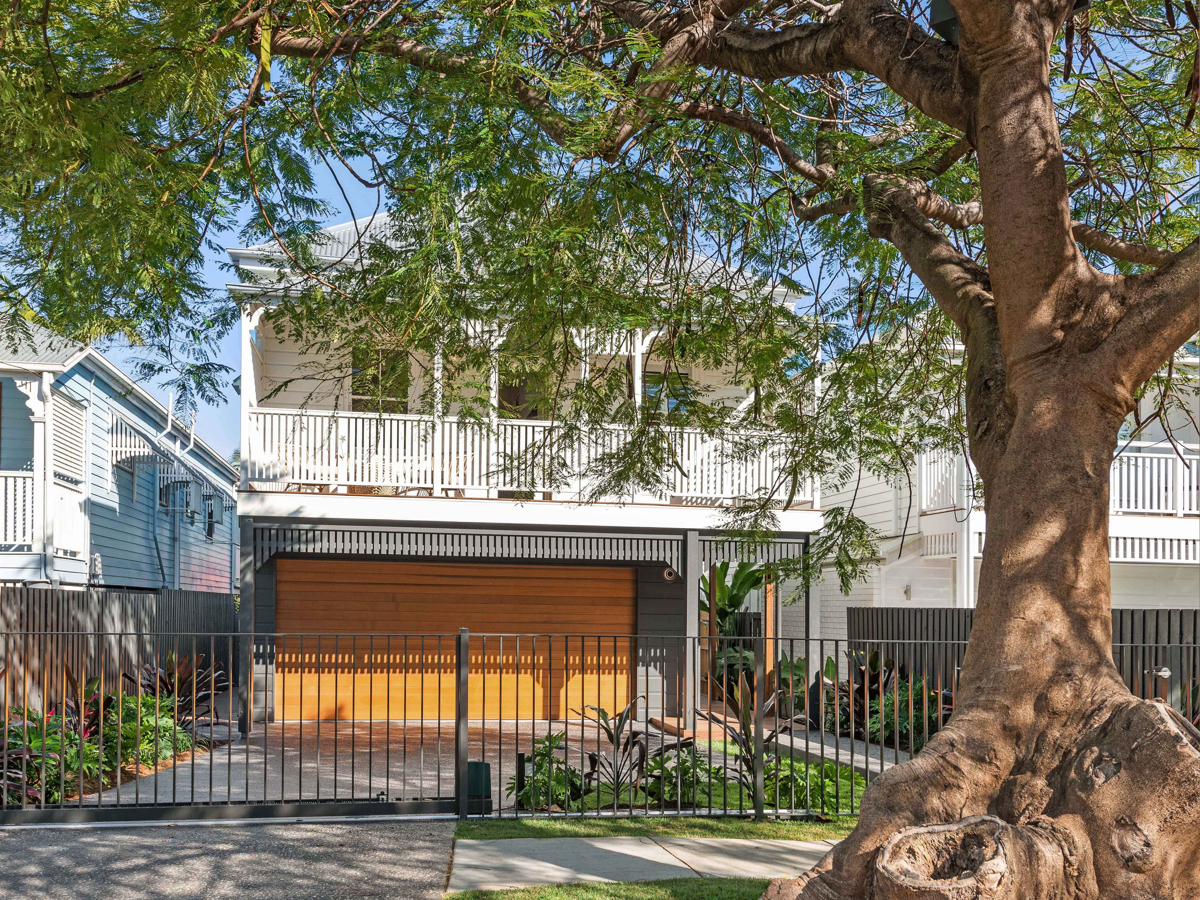 98 Malcolm Street, Hawthorne QLD 4171, Hawthorne - Thumbnail 2
