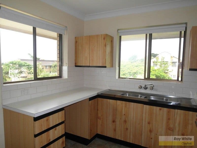 32 View Street, WOOLOOWIN QLD 4030, Wooloowin - Thumbnail 2