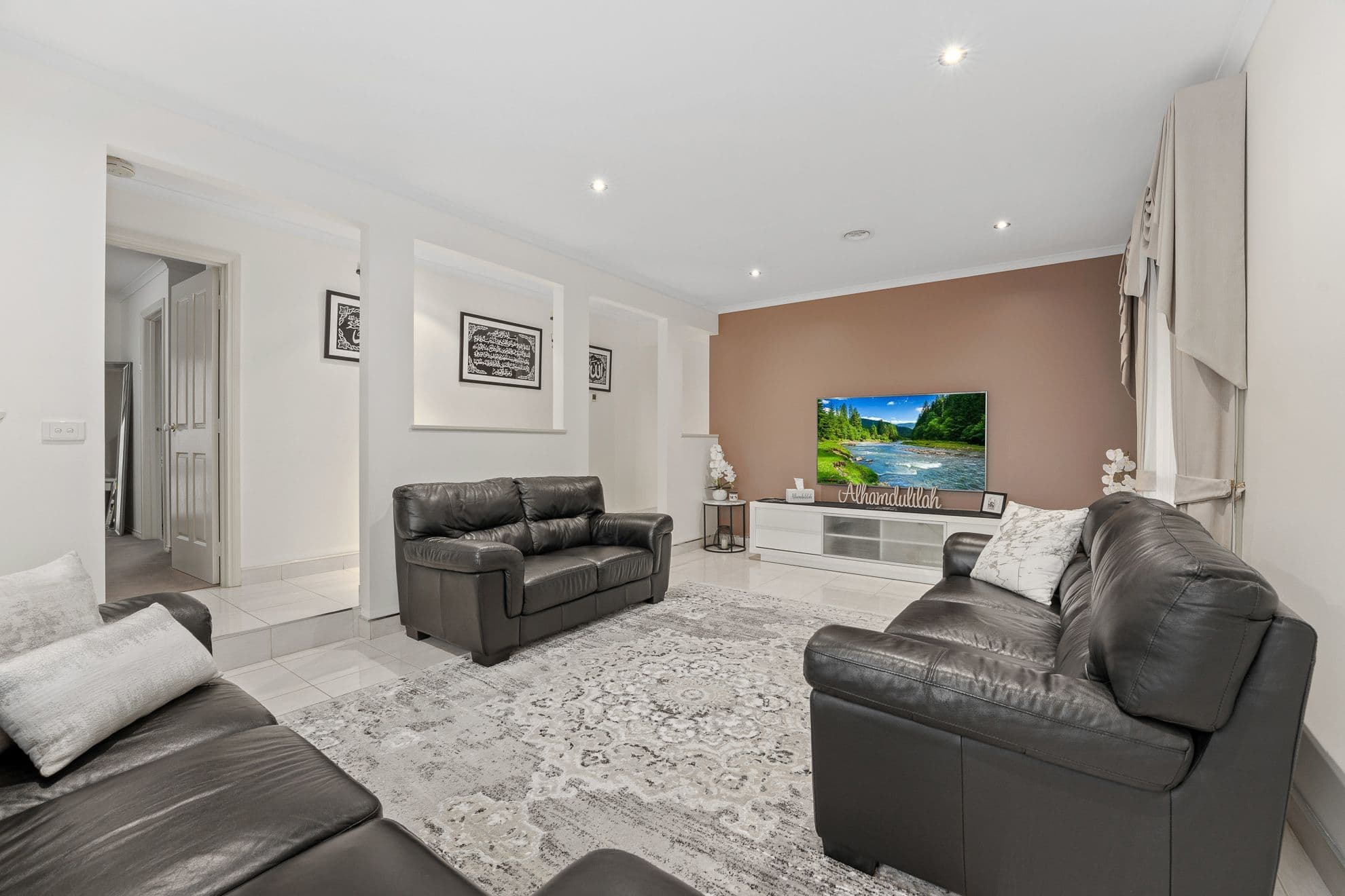 2 Darriwill Close, Delahey VIC 3037, Delahey - Thumbnail 3