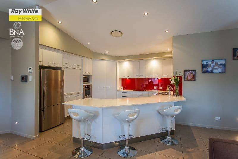 19 Gingham Street, GLENELLA QLD 4740, Glenella - Thumbnail 2