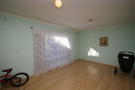 16e Wardlow Way, BALGA WA 6061, Balga - Thumbnail 2