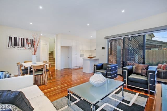 152 Broadway, Reservoir VIC 3073, Reservoir - Thumbnail 4