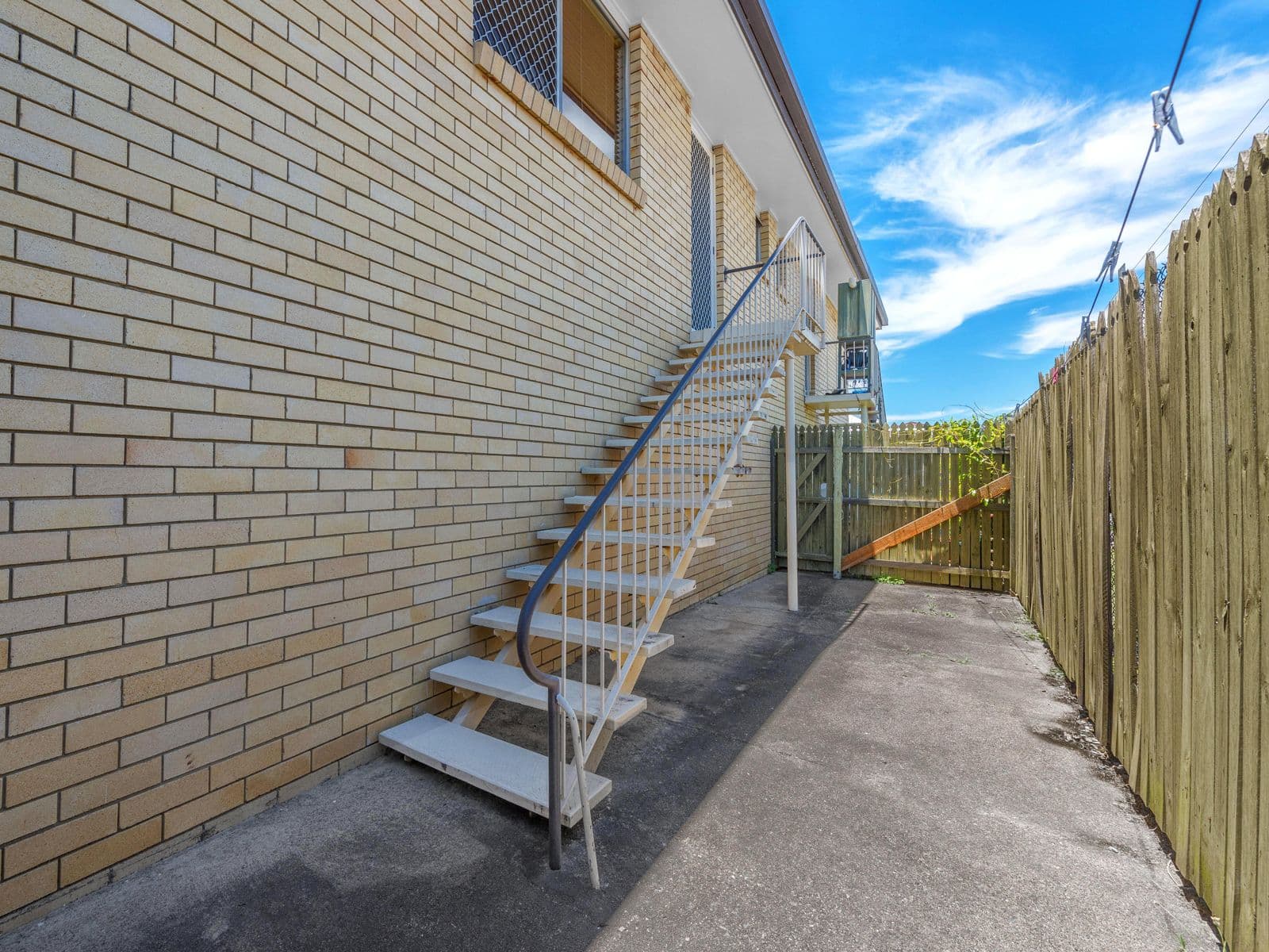 121 Old Cleveland Road, Greenslopes QLD 4120, Greenslopes - Thumbnail 2