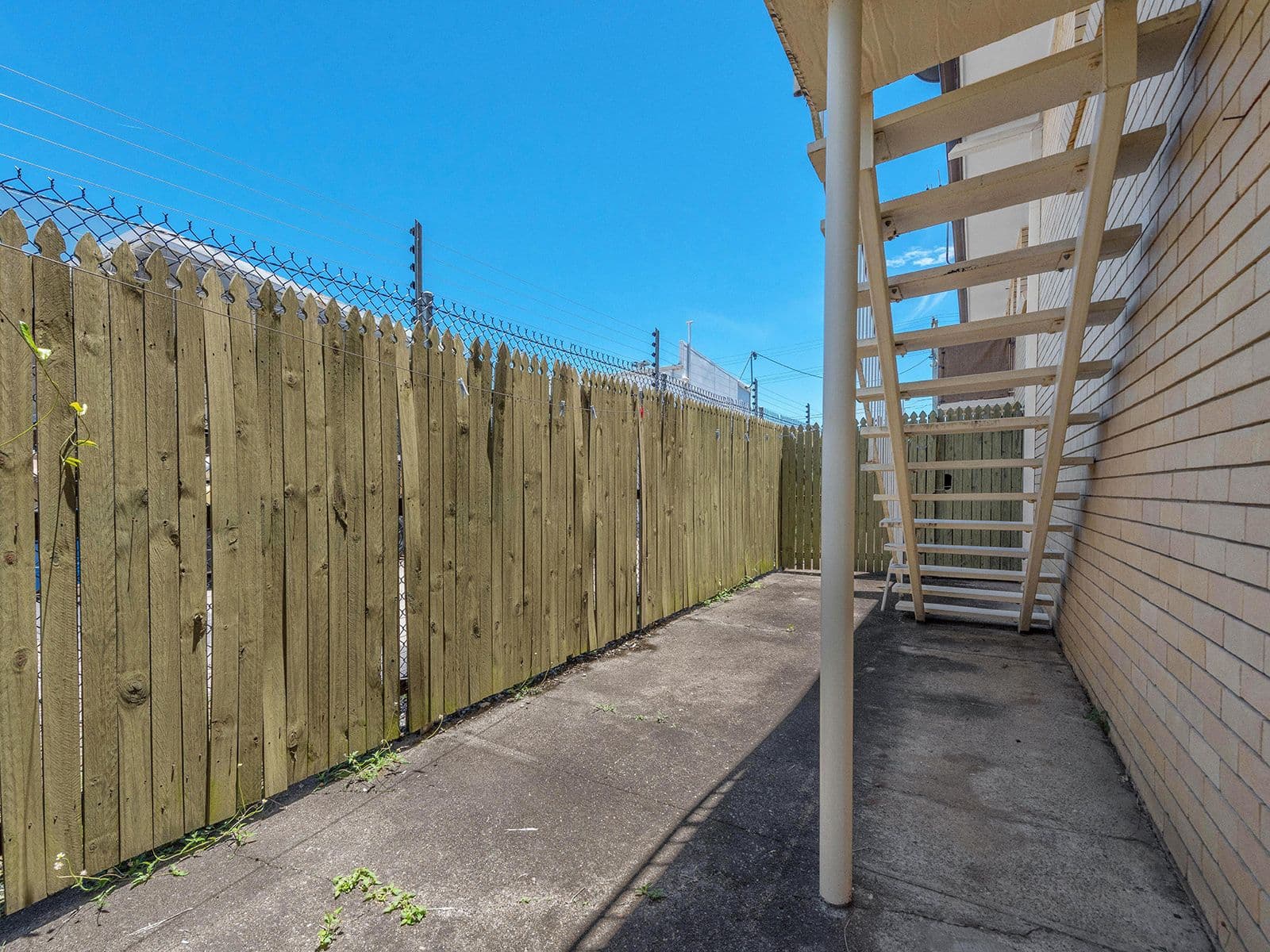 121 Old Cleveland Road, Greenslopes QLD 4120, Greenslopes - Thumbnail 3