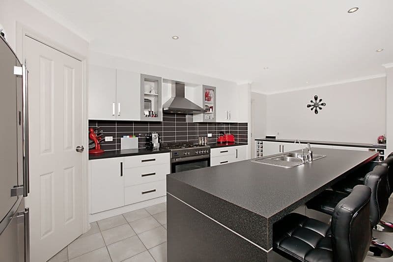 49 Amsterdam Road, HACKHAM WEST SA 5163, Hackham West - Thumbnail 2