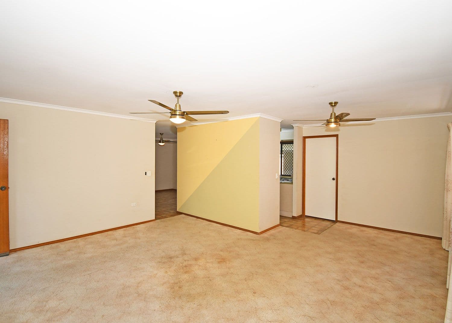 73 Hammond Street, Urangan QLD 4655, Urangan - Thumbnail 4