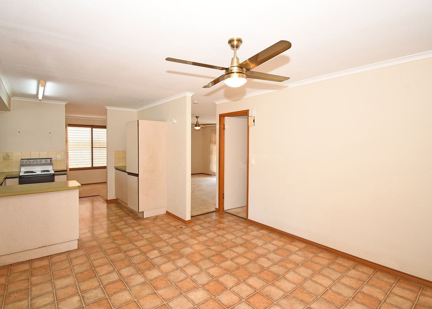 73 Hammond Street, Urangan QLD 4655, Urangan - Thumbnail 8