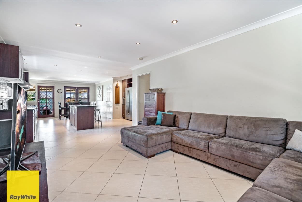 15 Lanrick Place, Girrawheen WA 6064, Girrawheen - Thumbnail 3