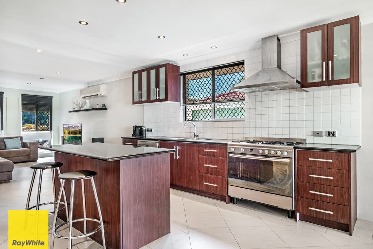 15 Lanrick Place, Girrawheen WA 6064, Girrawheen - Thumbnail 6