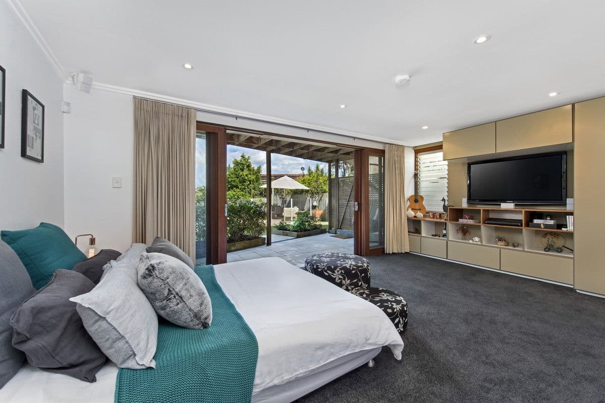 28 Wilona Avenue, Greenwich - Thumbnail 5