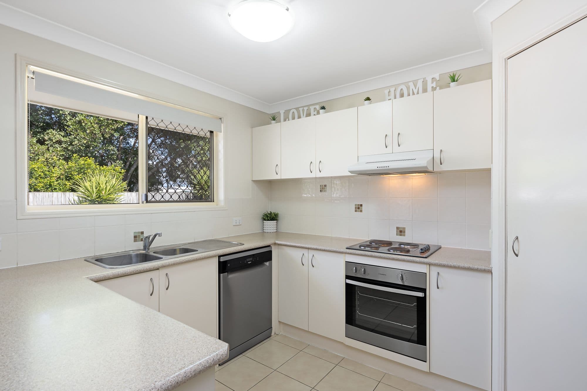 13 Gallipoli Court, Caboolture South QLD 4510, Caboolture South - Thumbnail 4