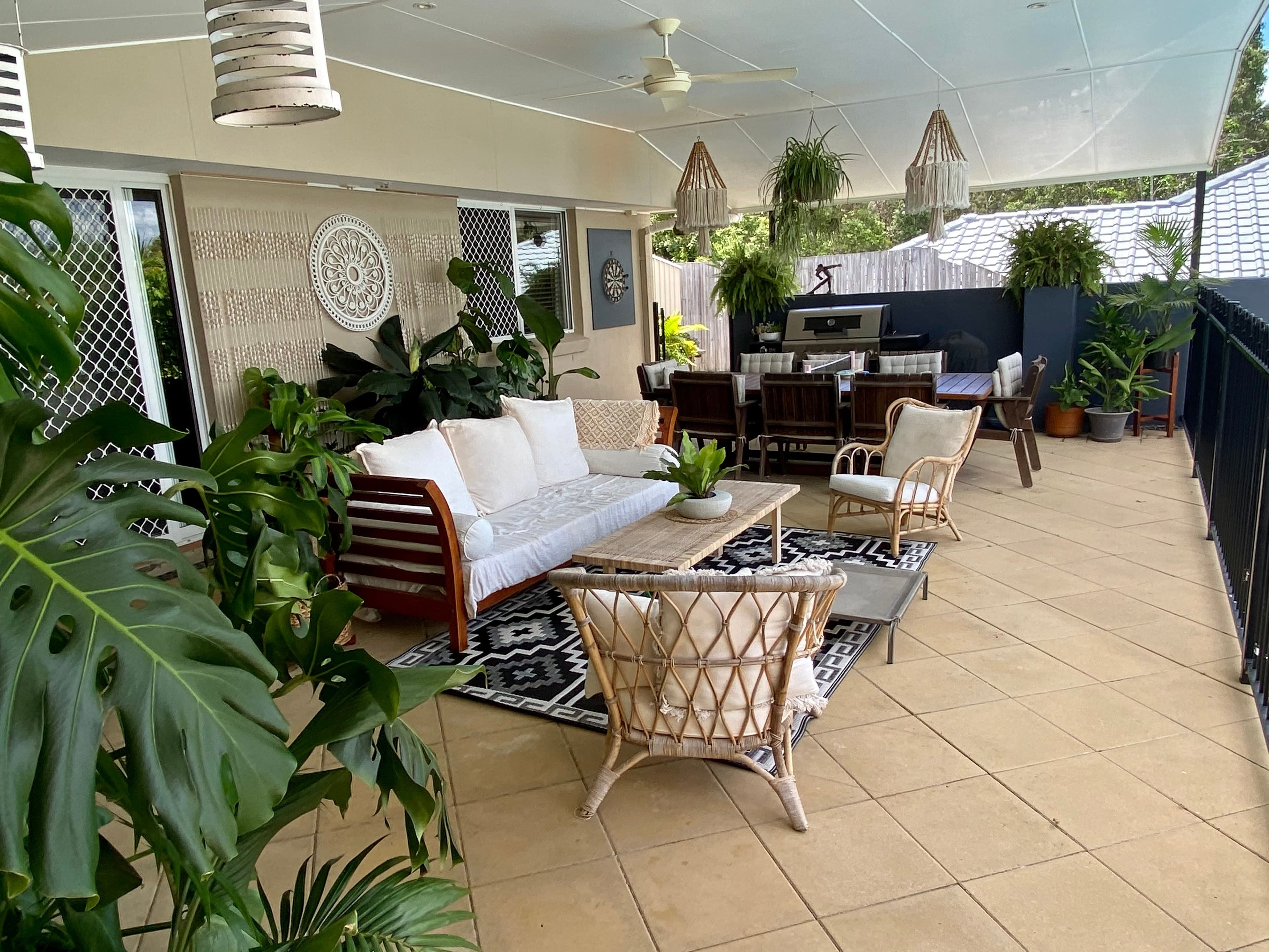1 Peal Court, Carrara QLD 4211, Carrara - Thumbnail 2
