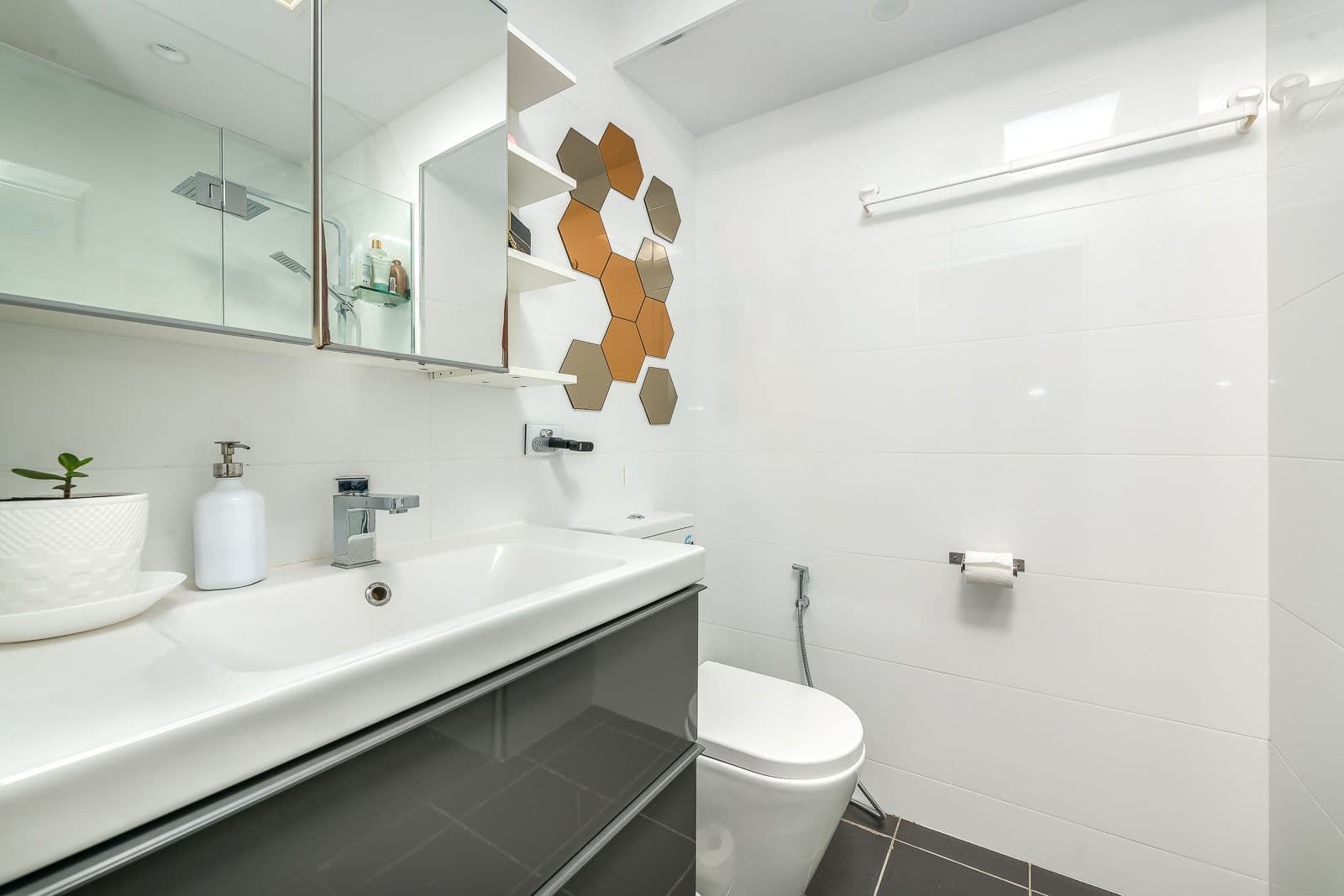 1 Seidler Avenue, Coombabah QLD 4216, Coombabah - Thumbnail 7
