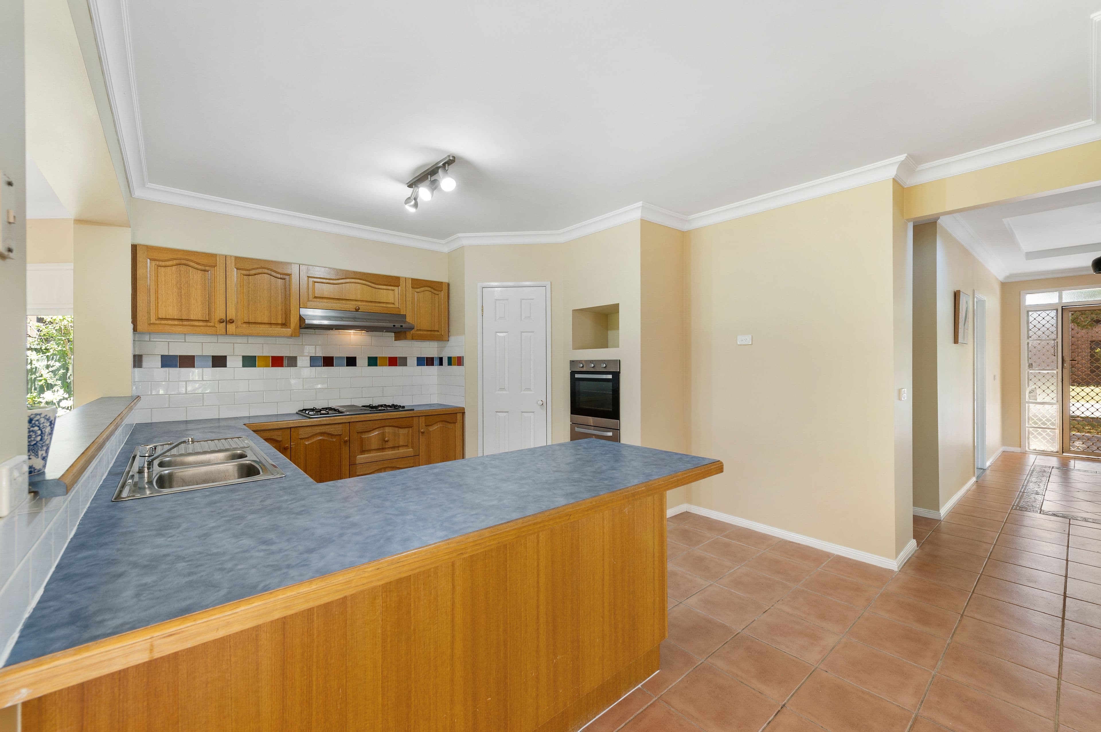 4 Creekbank Place, Caroline Springs VIC 3023, Caroline Springs - Thumbnail 6