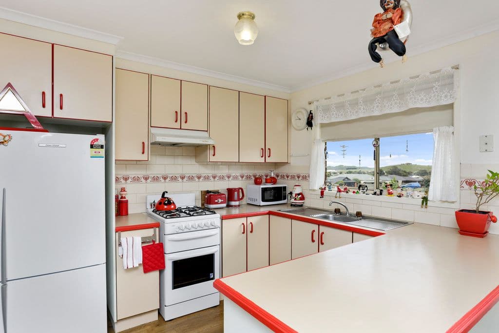 204 Russell Street, Dennington VIC 3280, Dennington - Thumbnail 2