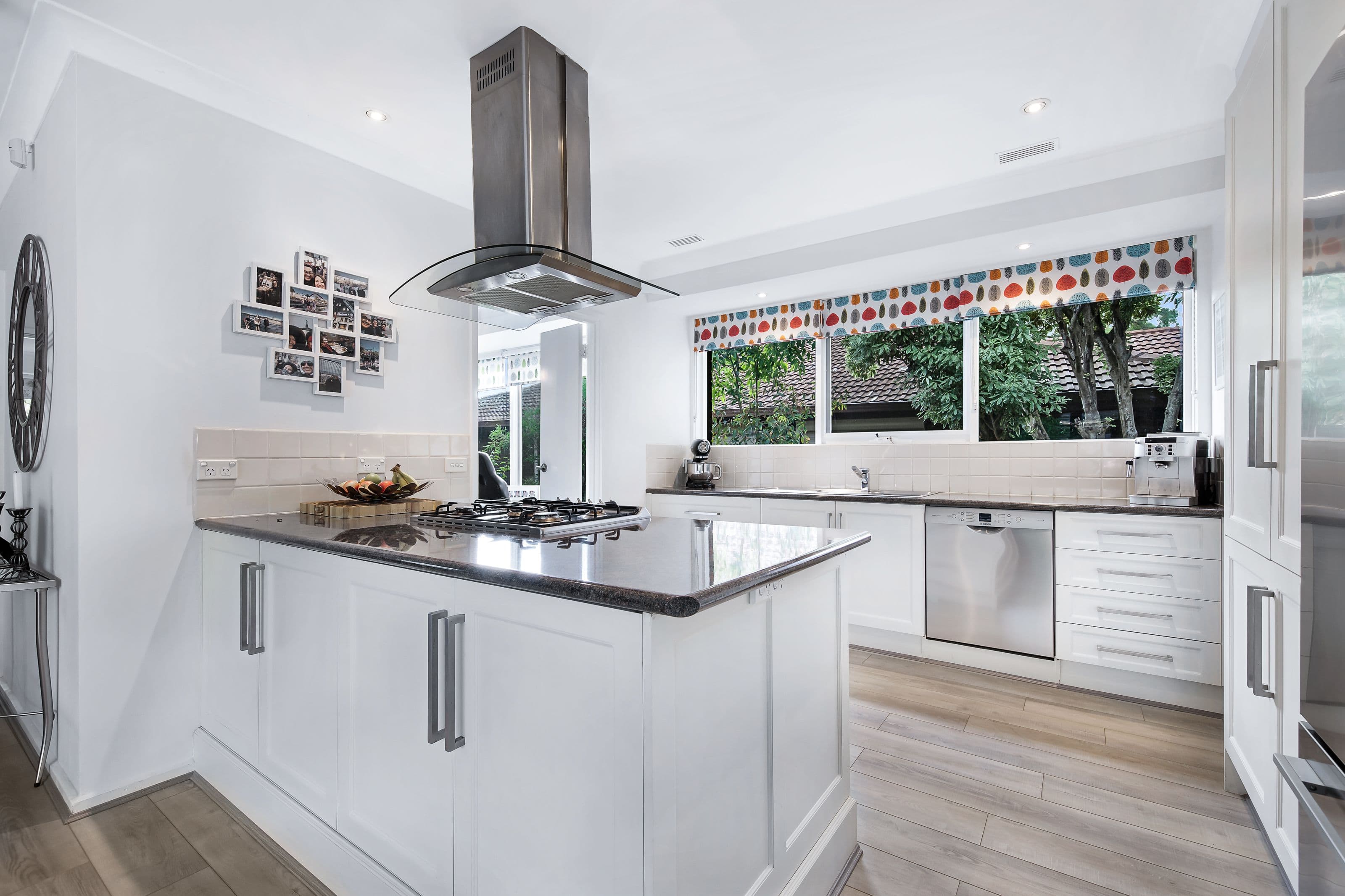 6 Heatherlea Drive, Wheelers Hill VIC 3150, Wheelers Hill - Thumbnail 2