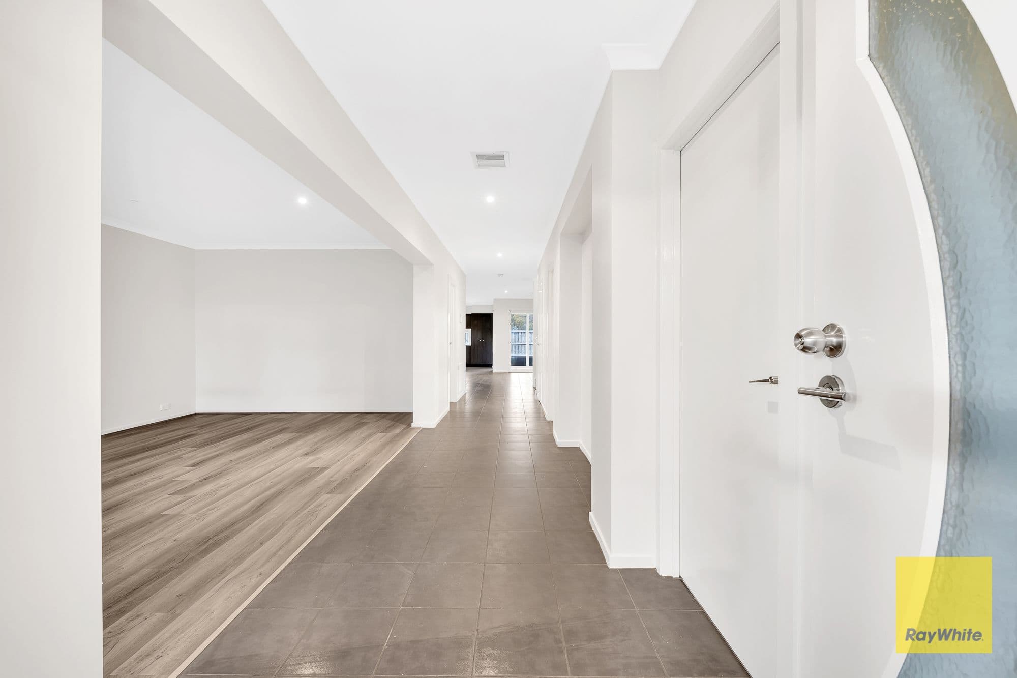 4 Moorookyle Avenue, Tarneit VIC 3029, Tarneit - Thumbnail 3