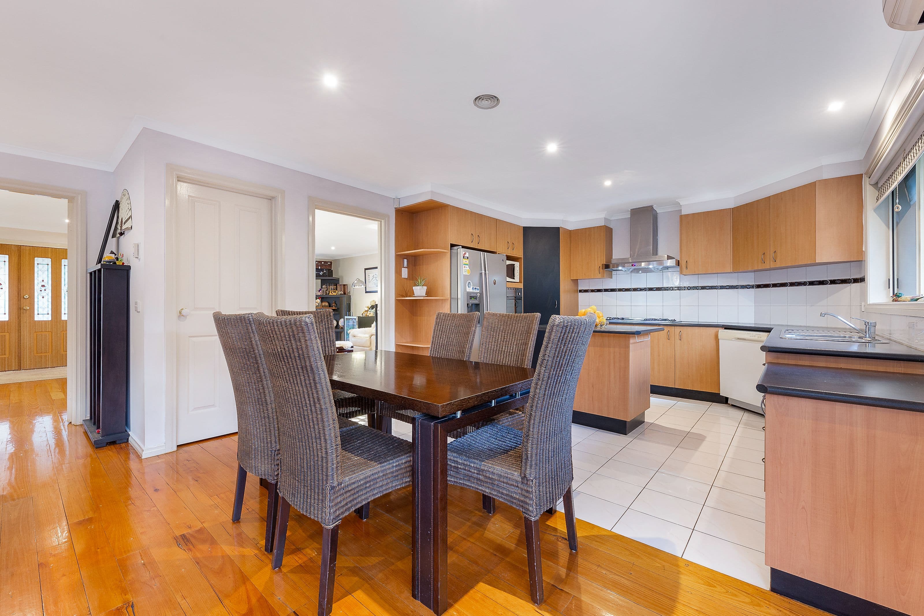 26 Seaview Crescent, Mulgrave VIC 3170, Mulgrave - Thumbnail 3