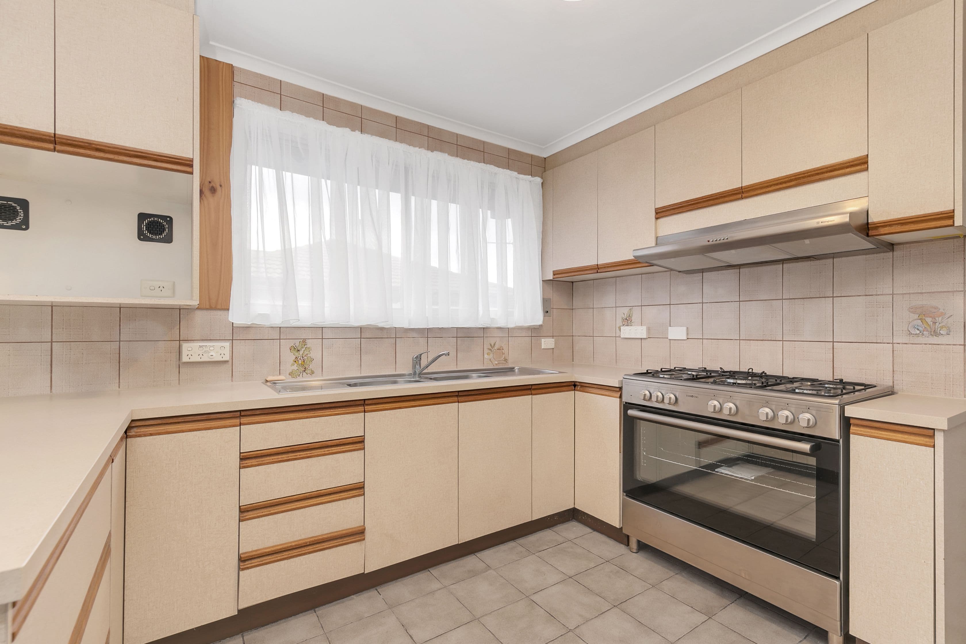 104 Duffy Street, Epping VIC 3076, Epping - Thumbnail 3
