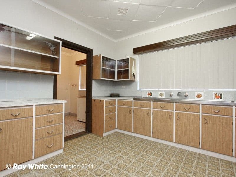186 Railway Parade, QUEENS PARK WA 6107, Queens Park - Thumbnail 2
