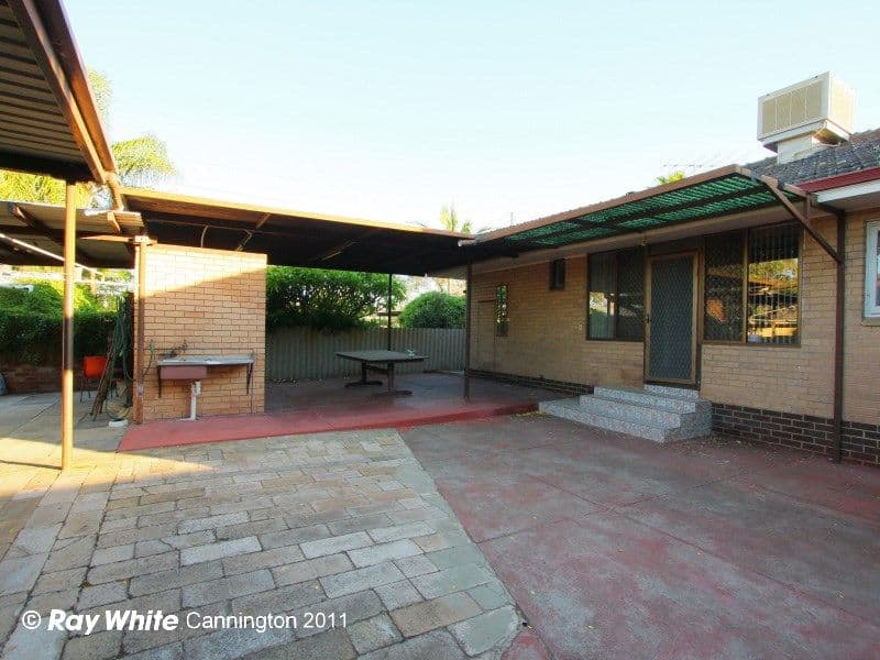186 Railway Parade, QUEENS PARK WA 6107, Queens Park - Thumbnail 4