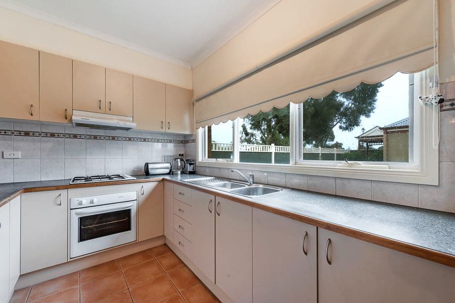 13 Meadowbank Lane, Craigieburn VIC 3064, Craigieburn - Thumbnail 6
