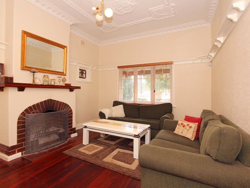 77 Scarborough Beach Road, SCARBOROUGH WA 6019, Scarborough - Thumbnail 2