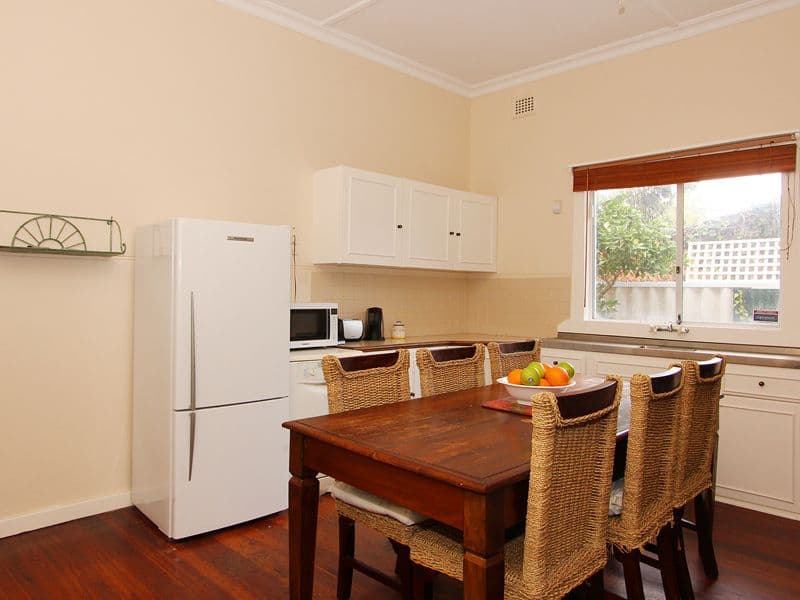 77 Scarborough Beach Road, SCARBOROUGH WA 6019, Scarborough - Thumbnail 5
