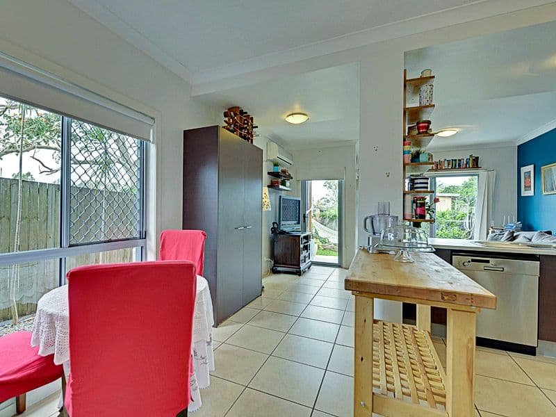 12 Dinmore Street, MOOROOKA QLD 4105, Moorooka - Thumbnail 5