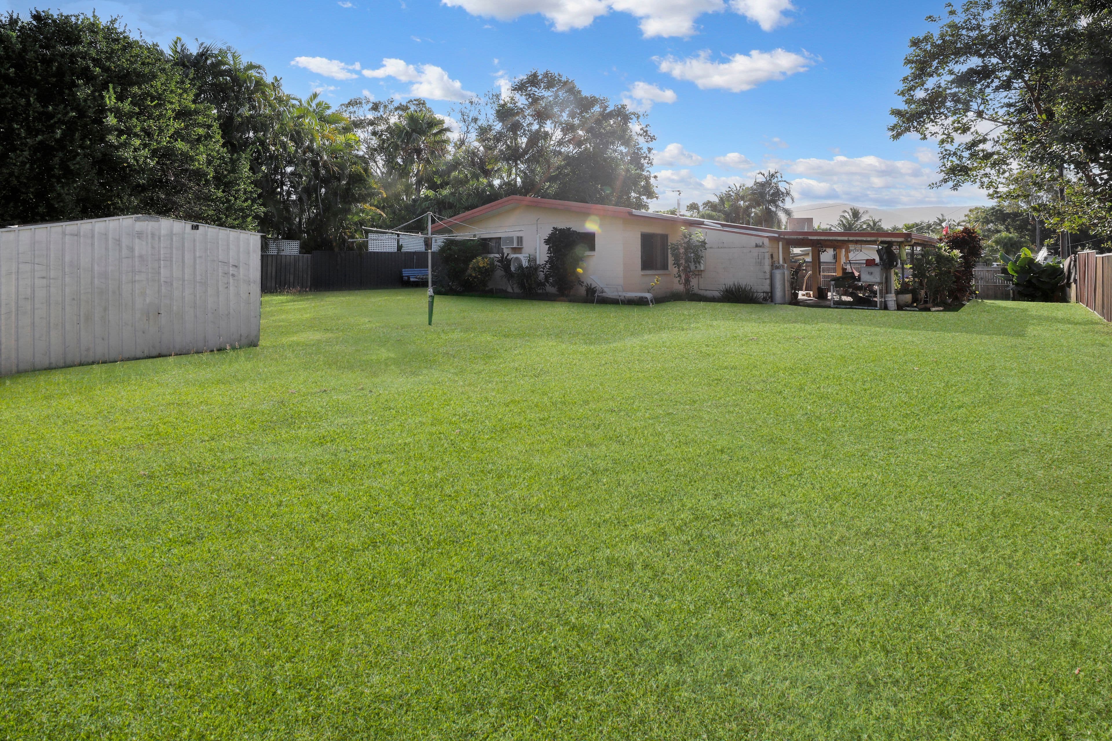 27 Kavieng Street, Trinity Beach QLD 4879, Trinity Beach - Thumbnail 2