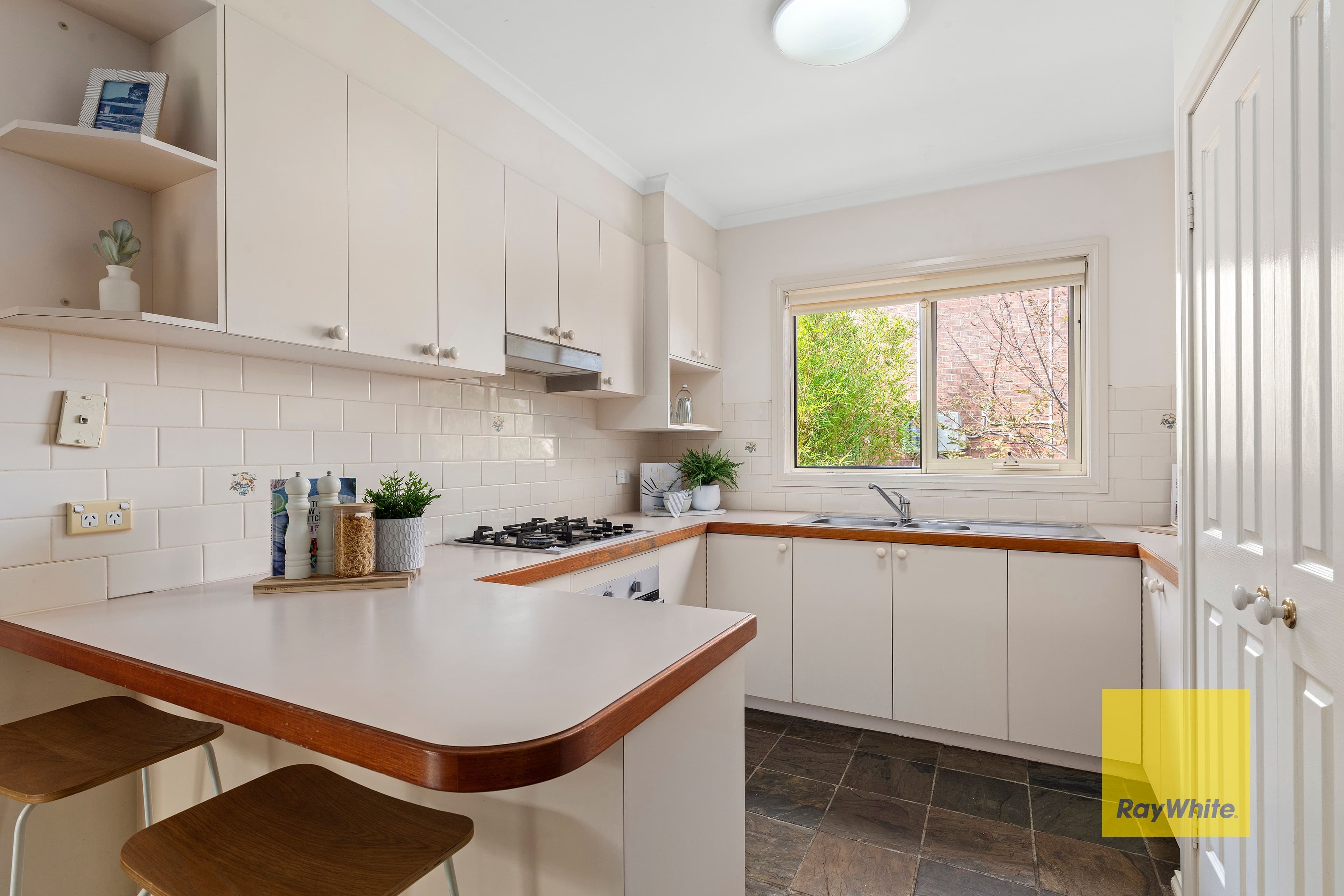 45 Monterey Drive, Waurn Ponds VIC 3216, Waurn Ponds - Thumbnail 3