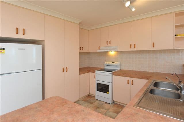567 Greenwattle Street, GLENVALE QLD 4350, Glenvale - Thumbnail 2