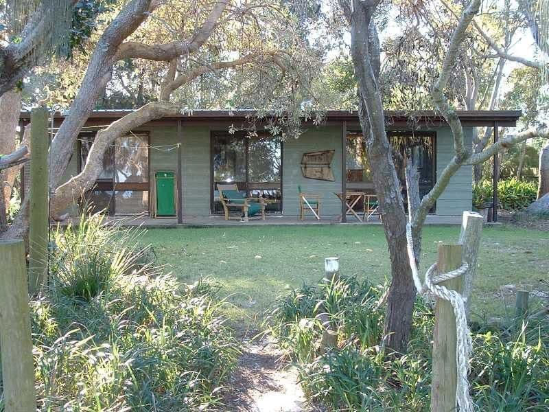 32 Bayside Drive, Beachmere QLD 4510, Beachmere - Thumbnail 2