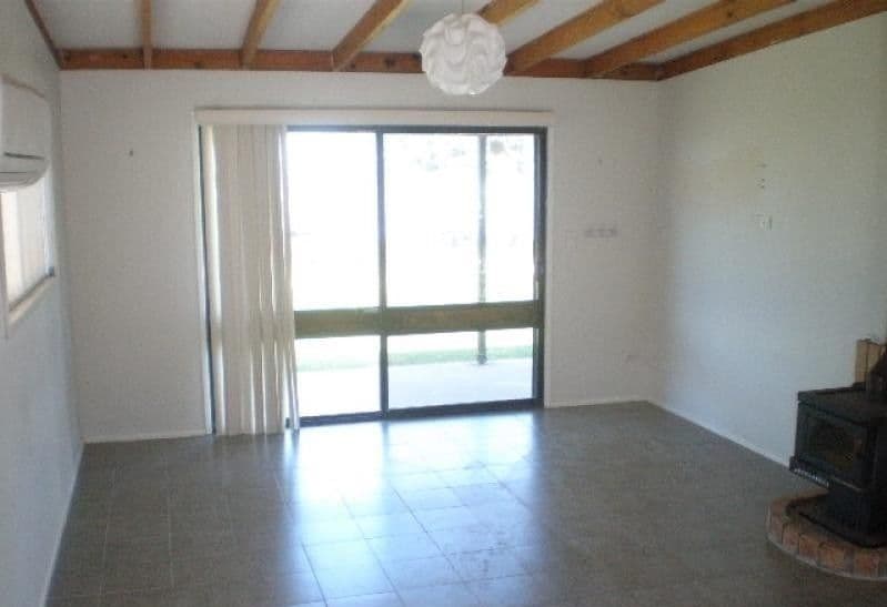32 Bayside Drive, Beachmere QLD 4510, Beachmere - Thumbnail 7