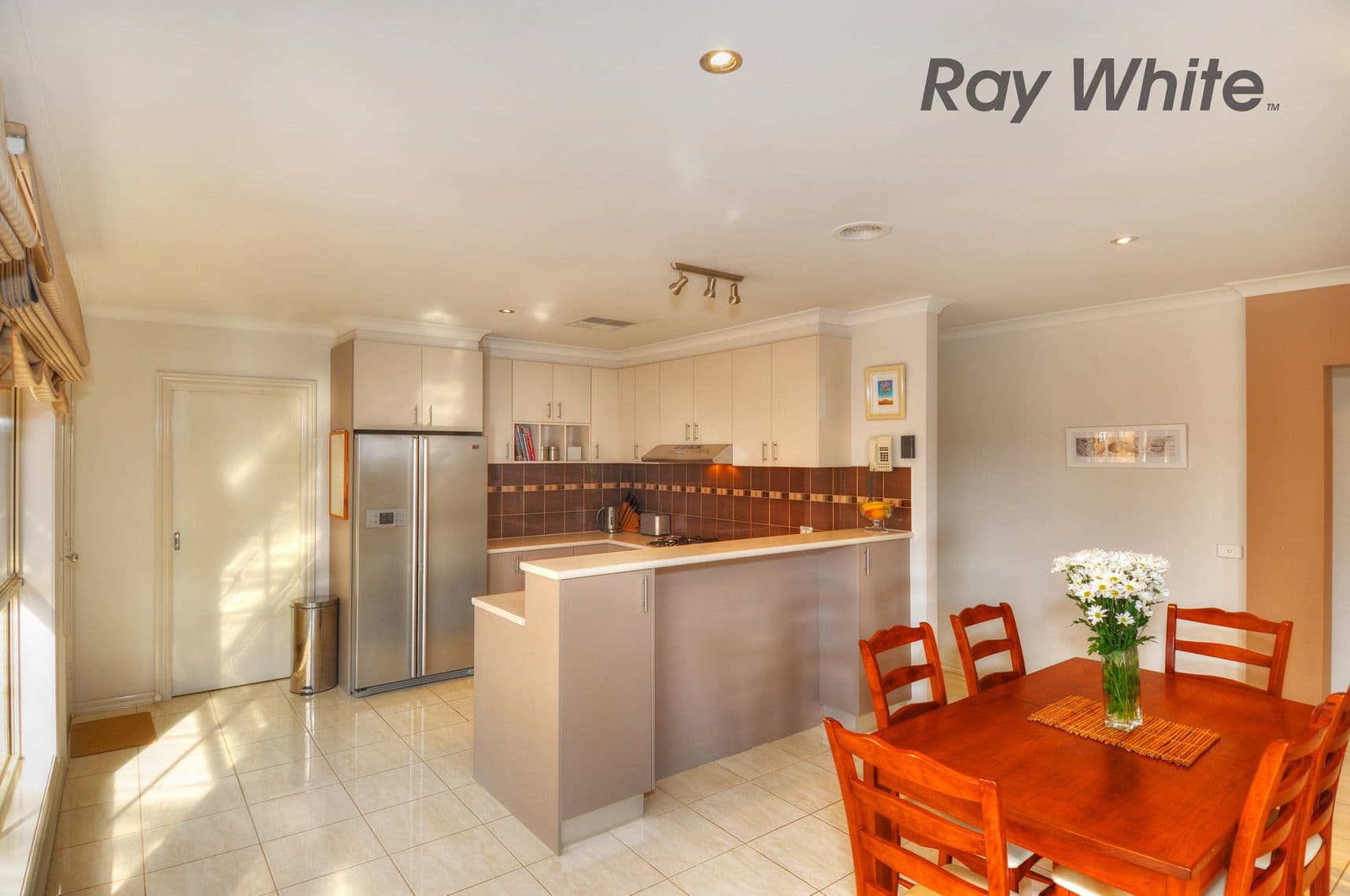 8 Buttercup Lane, POINT COOK VIC 3030, Point Cook - Thumbnail 3